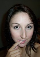 Голые селфи и снимки носатой брюнетки на новый iphone 12 фото Голые селфи и снимки носатой брюнетки на новый iphone 12 фото