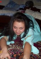 Сексуальная брюнетка демонстрирует наряды в своей комнате 4 фото Сексуальная брюнетка демонстрирует наряды в своей комнате 4 фото