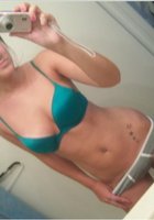 Дамочки фотографируют себя в зеркале раздетыми 14 фото Дамочки фотографируют себя в зеркале раздетыми 14 фото