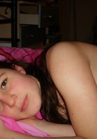 Пухлая брюнетка развлекается с любовником 1 фото Пухлая брюнетка развлекается с любовником 1 фото