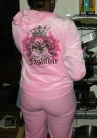 Негритянка мастурбирует вагину красным самотыком 3 фото Негритянка мастурбирует вагину красным самотыком 3 фото