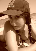 Брюнетка медленно разделась и начала сосать 3 фото Брюнетка медленно разделась и начала сосать 3 фото