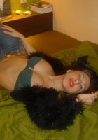 Гламурная светская львица показывает свою грудь и ножки 6 фото Гламурная светская львица показывает свою грудь и ножки 6 фото