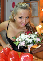 Мажор подарил своей пассии автомобиль 1 фото Мажор подарил своей пассии автомобиль 1 фото