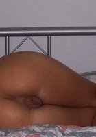 Подруга показывает щелку в разных ракурсах 9 фото Подруга показывает щелку в разных ракурсах 9 фото