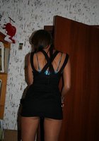 Брюнетка позирует во всех своих сексуальных нарядах 12 фото Брюнетка позирует во всех своих сексуальных нарядах 12 фото