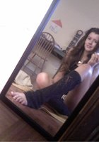 Девушка делает селфи в красивом белье 2 фото Девушка делает селфи в красивом белье 2 фото