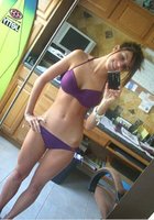 Девушка делает селфи в красивом белье 8 фото Девушка делает селфи в красивом белье 8 фото