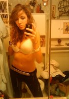 Девушка делает селфи в красивом белье 15 фото Девушка делает селфи в красивом белье 15 фото