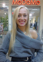 Модель вернулась из бутика и разделась на кровати 1 фото Модель вернулась из бутика и разделась на кровати 1 фото