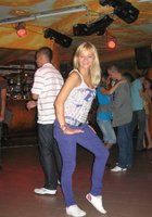 Блондинка не стесняется развратничать за пределами дома 7 фото Блондинка не стесняется развратничать за пределами дома 7 фото