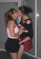 Большегрудая бисексуалка целует сосок любовницы после орального секса с мужчинами 8 фото Большегрудая бисексуалка целует сосок любовницы после орального секса с мужчинами 8 фото