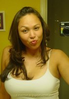 Полненькая латинка делает домашние селфи в нижнем белье 19 фото Полненькая латинка делает домашние селфи в нижнем белье 19 фото