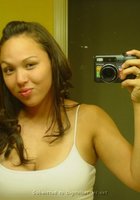 Полненькая латинка делает домашние селфи в нижнем белье 21 фото Полненькая латинка делает домашние селфи в нижнем белье 21 фото