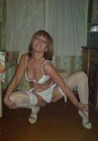 Офисная сотрудница раздвигает ноги на работе 10 фото Офисная сотрудница раздвигает ноги на работе 10 фото