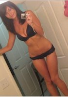 Грудастые девки снимают обнаженное отражение своего тела в зеркале 13 фото Грудастые девки снимают обнаженное отражение своего тела в зеркале 13 фото