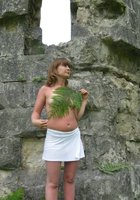 Нимфа хвастается на берегу моря сиськами и розовой пилоткой 2 фото Нимфа хвастается на берегу моря сиськами и розовой пилоткой 2 фото