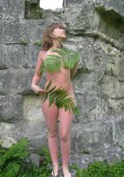 Нимфа хвастается на берегу моря сиськами и розовой пилоткой 3 фото Нимфа хвастается на берегу моря сиськами и розовой пилоткой 3 фото