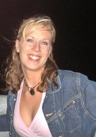 Белокурая любовница позирует на кровати 1 фото Белокурая любовница позирует на кровати 1 фото