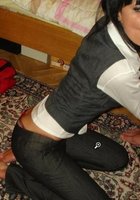 Спутница щекочет языком яйца мужчины 3 фото Спутница щекочет языком яйца мужчины 3 фото