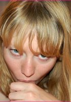 Молодая блондинка сосет член своему парню 11 фото Молодая блондинка сосет член своему парню 11 фото