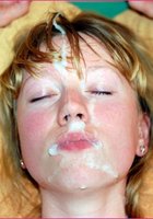 Молодая блондинка сосет член своему парню 14 фото Молодая блондинка сосет член своему парню 14 фото