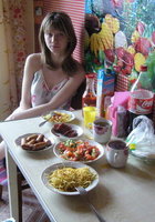 Сексуальная кокетка позирует на своей кровати 9 фото Сексуальная кокетка позирует на своей кровати 9 фото