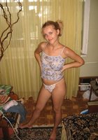 Подруга с небритой киской принимает ванну 19 фото Подруга с небритой киской принимает ванну 19 фото