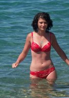 Еврейка в очках разделась и показала голое тело в своей комнате 3 фото Еврейка в очках разделась и показала голое тело в своей комнате 3 фото