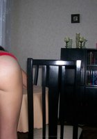 Еврейка в очках разделась и показала голое тело в своей комнате 20 фото Еврейка в очках разделась и показала голое тело в своей комнате 20 фото