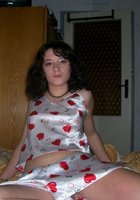 Еврейка в очках разделась и показала голое тело в своей комнате 25 фото Еврейка в очках разделась и показала голое тело в своей комнате 25 фото