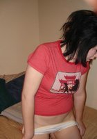 Пышная брюнетка ласкает клитор через белые трусики 16 фото Пышная брюнетка ласкает клитор через белые трусики 16 фото