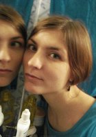 Рыжеволосая бестия занимается гимнастикой в комнате 21 фото Рыжеволосая бестия занимается гимнастикой в комнате 21 фото