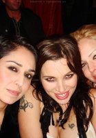 Эмо девушка любит сосать члены и целоваться с подругами 4 фото Эмо девушка любит сосать члены и целоваться с подругами 4 фото