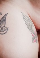 Жгучая брюнетка с пышными формами покажет все свои татуировки 22 фото Жгучая брюнетка с пышными формами покажет все свои татуировки 22 фото