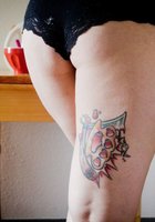 Жгучая брюнетка с пышными формами покажет все свои татуировки 39 фото Жгучая брюнетка с пышными формами покажет все свои татуировки 39 фото