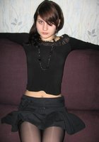 Раздетая шалунья эротично позирует в своей спальне 19 фото Раздетая шалунья эротично позирует в своей спальне 19 фото