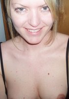 Подруга сестры фотографирует себя полуодетой 5 фото Подруга сестры фотографирует себя полуодетой 5 фото