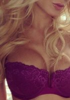 Модельки показывают свои пышные буфера 18 фото Модельки показывают свои пышные буфера 18 фото