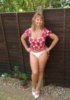 Зрелые бабы показали сиськи и вагины 18 фото Зрелые бабы показали сиськи и вагины 18 фото