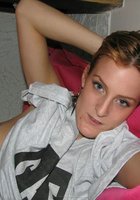 Рыжая мамаша с маленькими сиськами раздвинула ноги на кресле 7 фото Рыжая мамаша с маленькими сиськами раздвинула ноги на кресле 7 фото