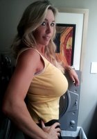 Телочки с большими дойками отдыхают с мужчинами 7 фото Телочки с большими дойками отдыхают с мужчинами 7 фото