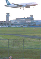 Подружки сосут у парней и трахаются с ними в комнате 15 фото Подружки сосут у парней и трахаются с ними в комнате 15 фото