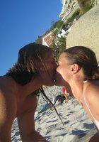 Весёлая компания отдыхает на море 9 фото Весёлая компания отдыхает на море 9 фото