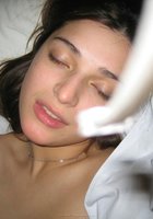 Брюнетка пошло позирует перед бойфрендом и принимает ванну 30 фото Брюнетка пошло позирует перед бойфрендом и принимает ванну 30 фото