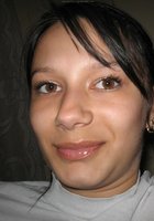 Брюнетка в трусиках показывает у шкафа сиськи 2 фото Брюнетка в трусиках показывает у шкафа сиськи 2 фото