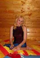 Блондинка меряет наряды в особняке и соблазняет супруга 2 фото Блондинка меряет наряды в особняке и соблазняет супруга 2 фото