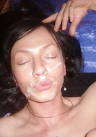 Смазывает девушке анус, чтобы войти в нее 11 фото Смазывает девушке анус, чтобы войти в нее 11 фото