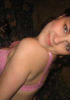 Женщина позирует дома полуголая перед своим мужем 12 фото