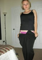 Девушка возбуждает себя двумя пальцами 15 фото Девушка возбуждает себя двумя пальцами 15 фото